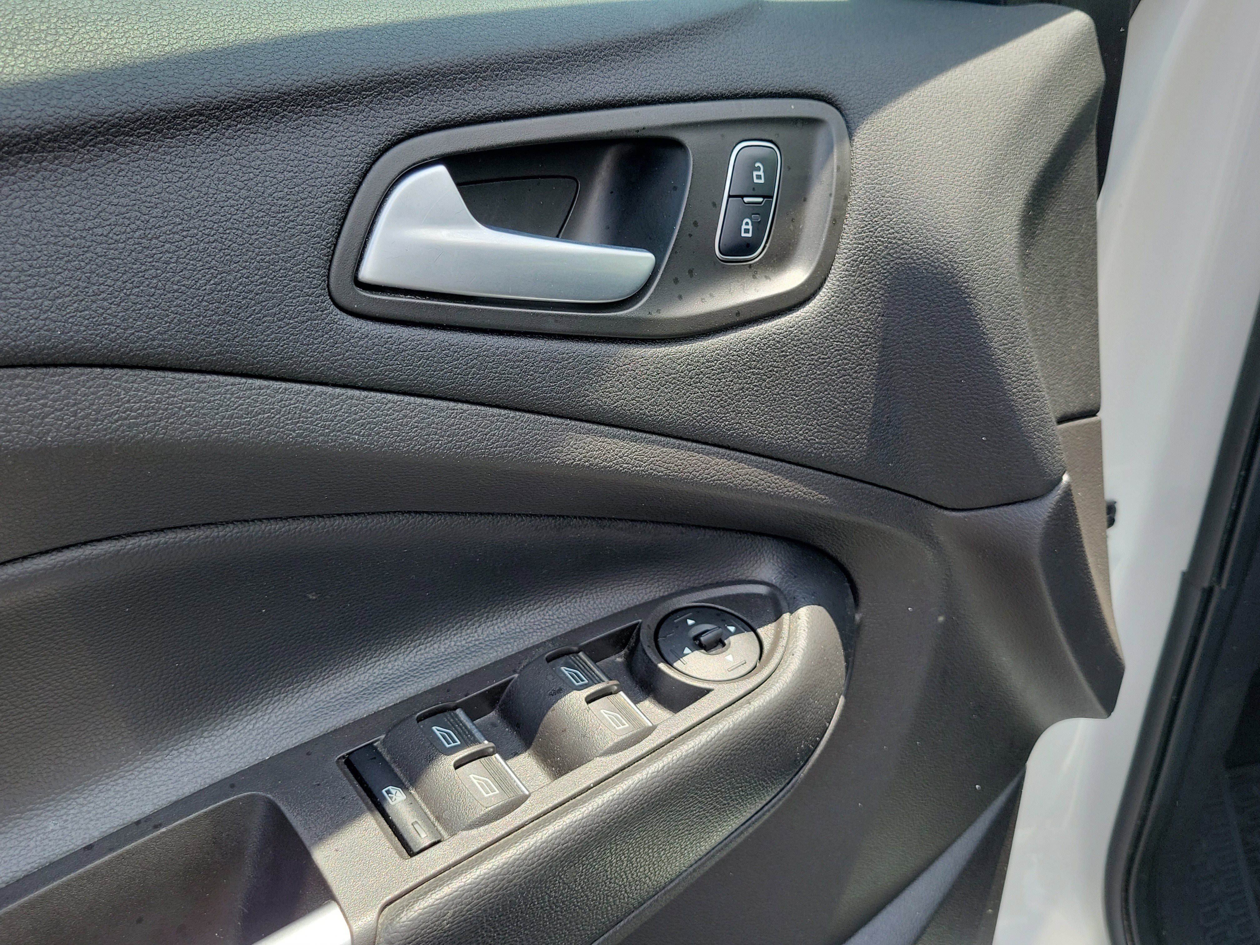 Certified 2019 Ford Escape SEL FWD image 21