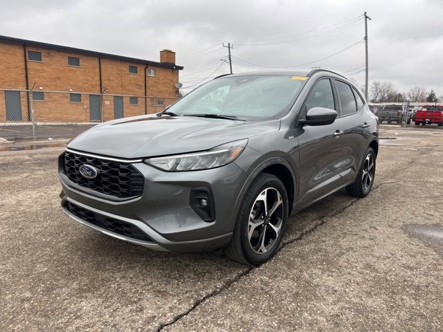 Certified 2024 Ford Escape ST-Line Select w/ Tech Pack #1 image 6