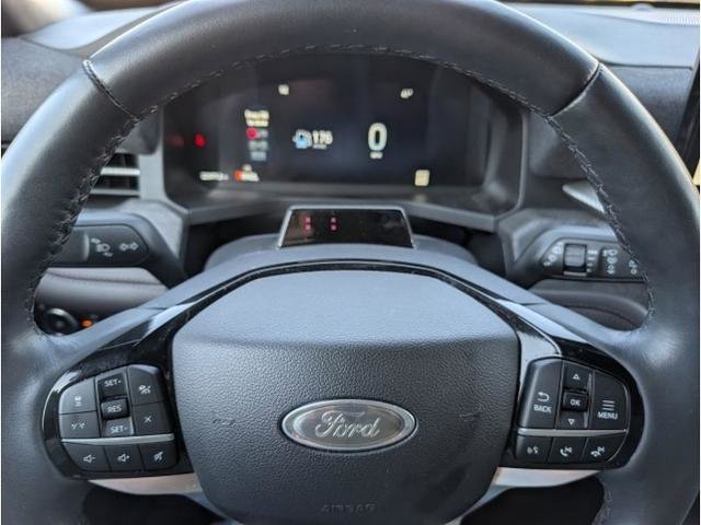 Certified 2025 Ford Explorer Platinum RWD image 16