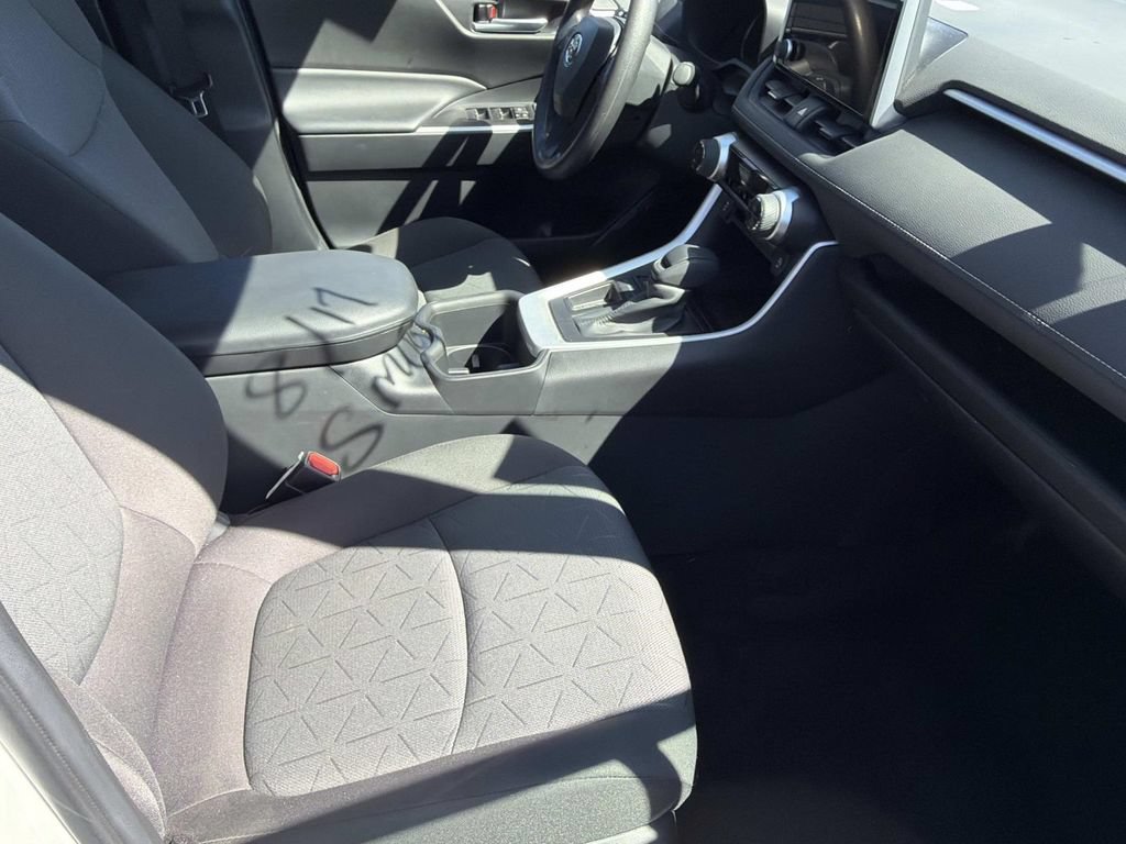 Used 2023 Toyota RAV4 XLE FWD image 12