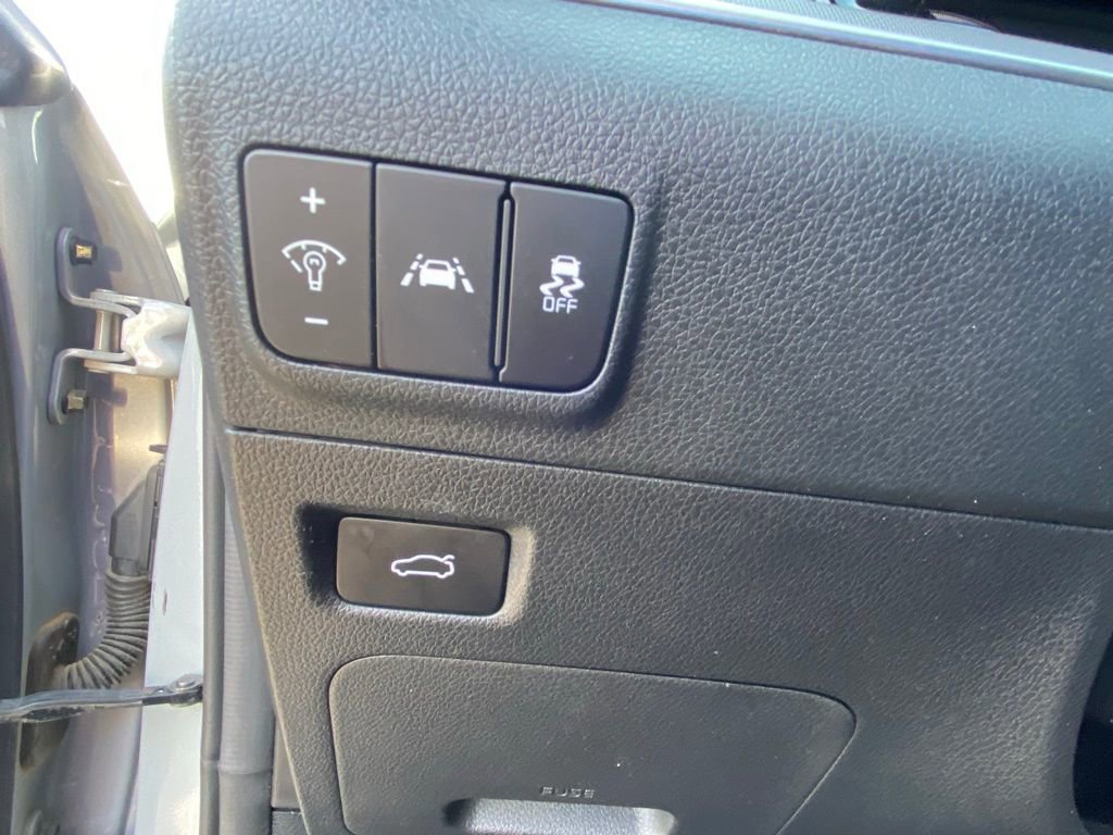 Used 2022 Kia K5 GT-Line image 12