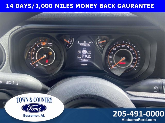 Used 2025 Jeep Wrangler Sport image 29