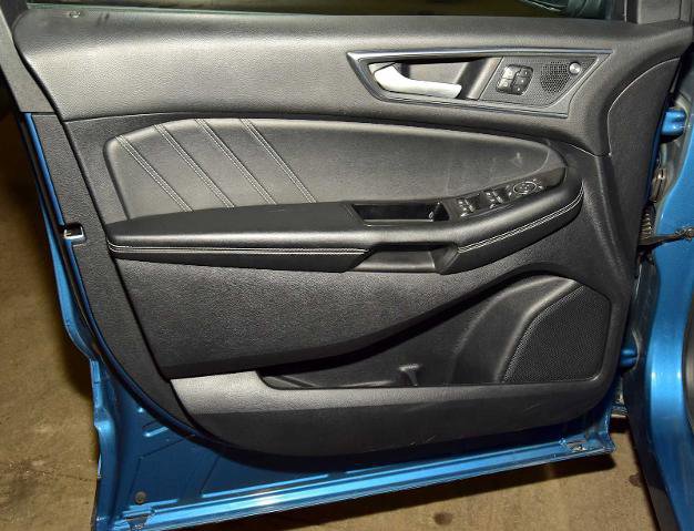 Certified 2020 Ford Edge ST w/ Equipment Group 401A image 11