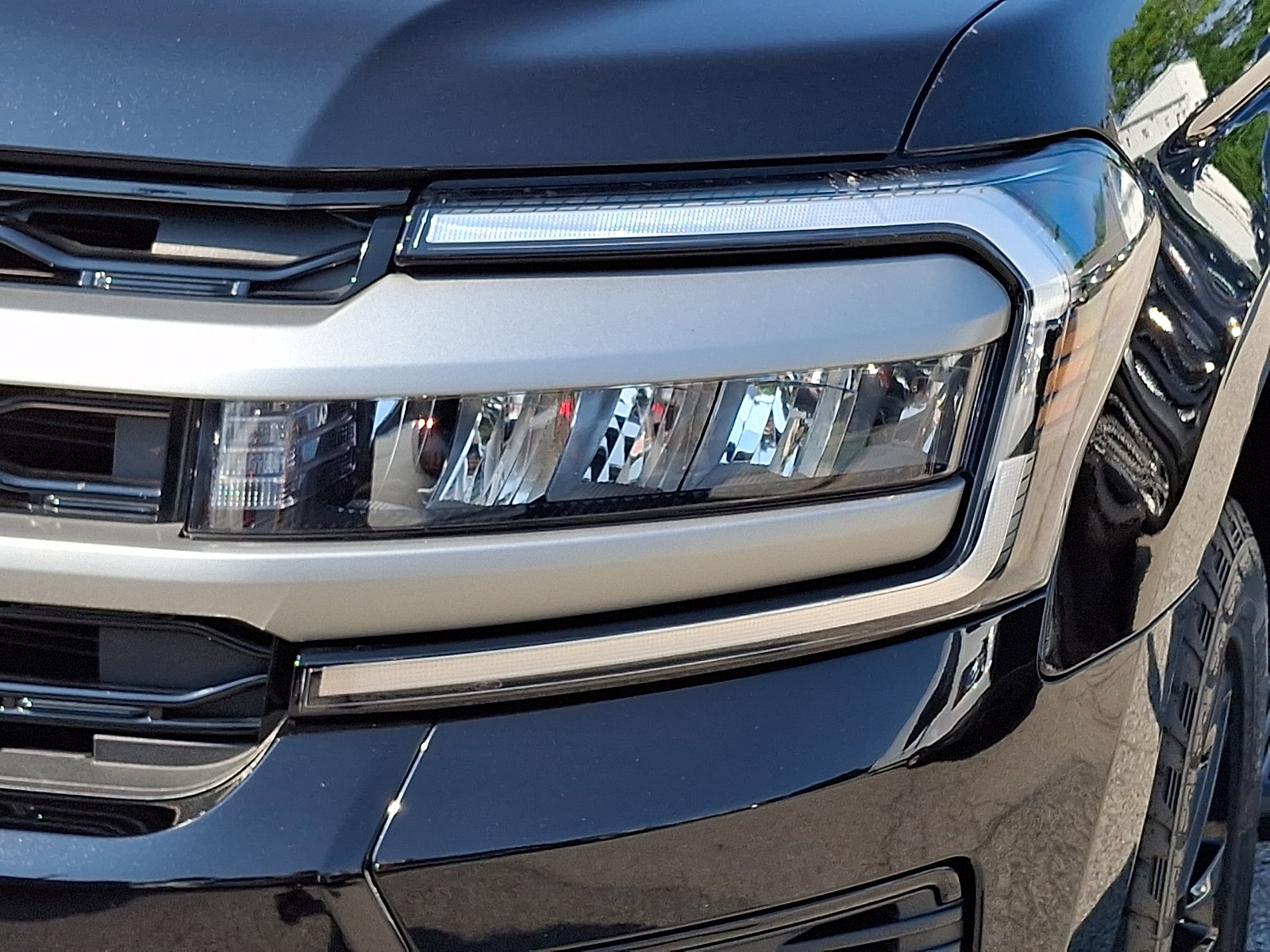Certified 2024 Ford Expedition XLT AWD/4WD image 12
