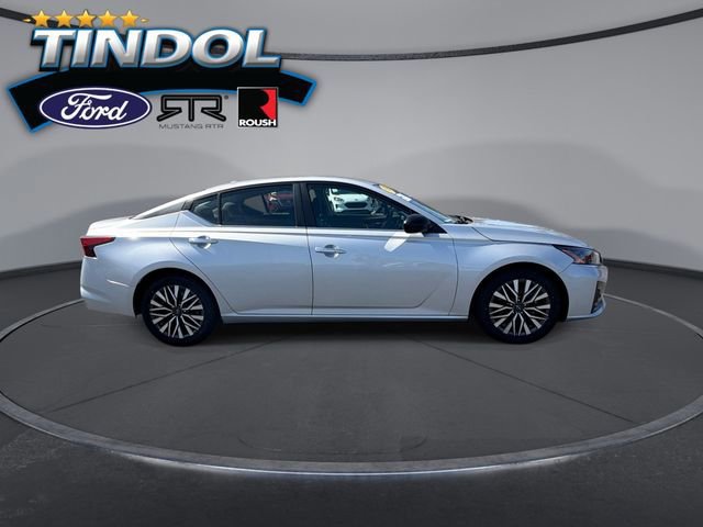 Used 2024 Nissan Altima 2.5 SV image 2