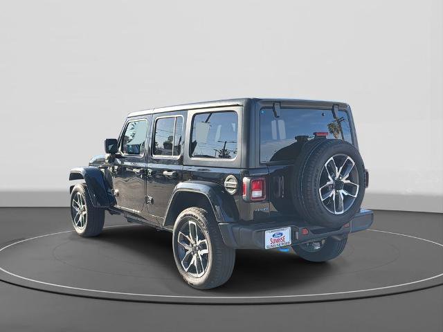 Used 2024 Jeep Wrangler Unlimited image 2