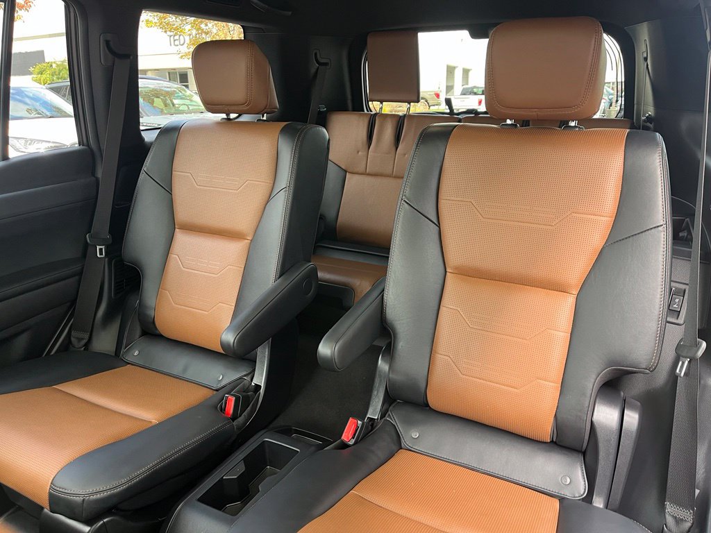 Used 2024 Lexus GX 550 w/ Accessory Package (Z1) AWD/4WD image 14