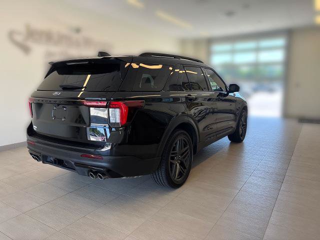 Certified 2025 Ford Explorer ST RWD image 3
