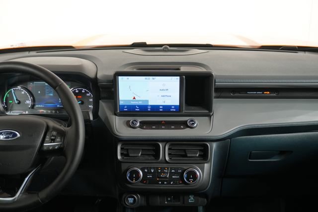 Certified 2023 Ford Maverick Lariat w/ Lariat Luxury Package image 18