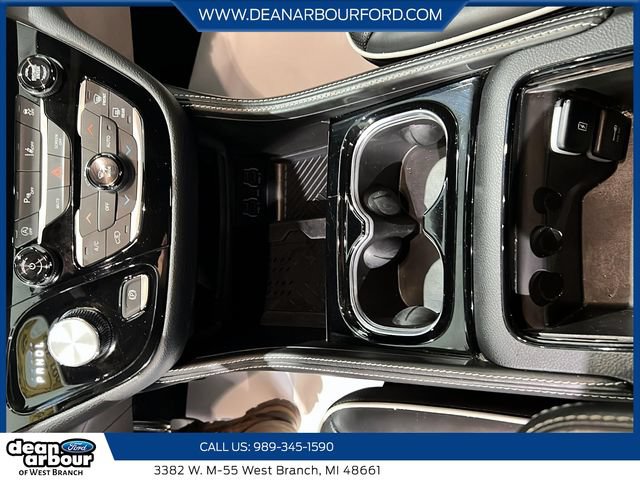 Used 2025 Chrysler Pacifica Limited FWD image 17