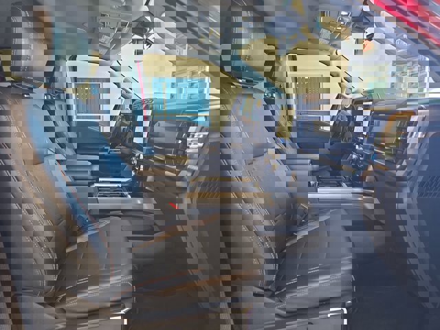 Certified 2024 Ford F250 Lariat w/ Lariat Ultimate Package image 17