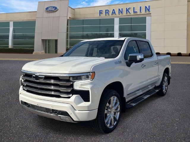 Used 2023 Chevrolet Silverado 1500 High Country w/ Technology Package AWD/4WD image 3