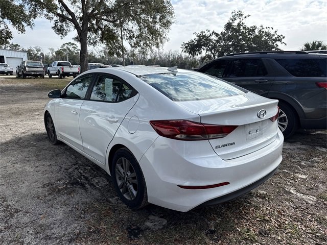 Used 2017 Hyundai Elantra SE image 5