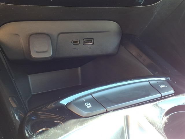 Used 2024 Chevrolet Trax LT w/ Driver Confidence Package FWD image 27