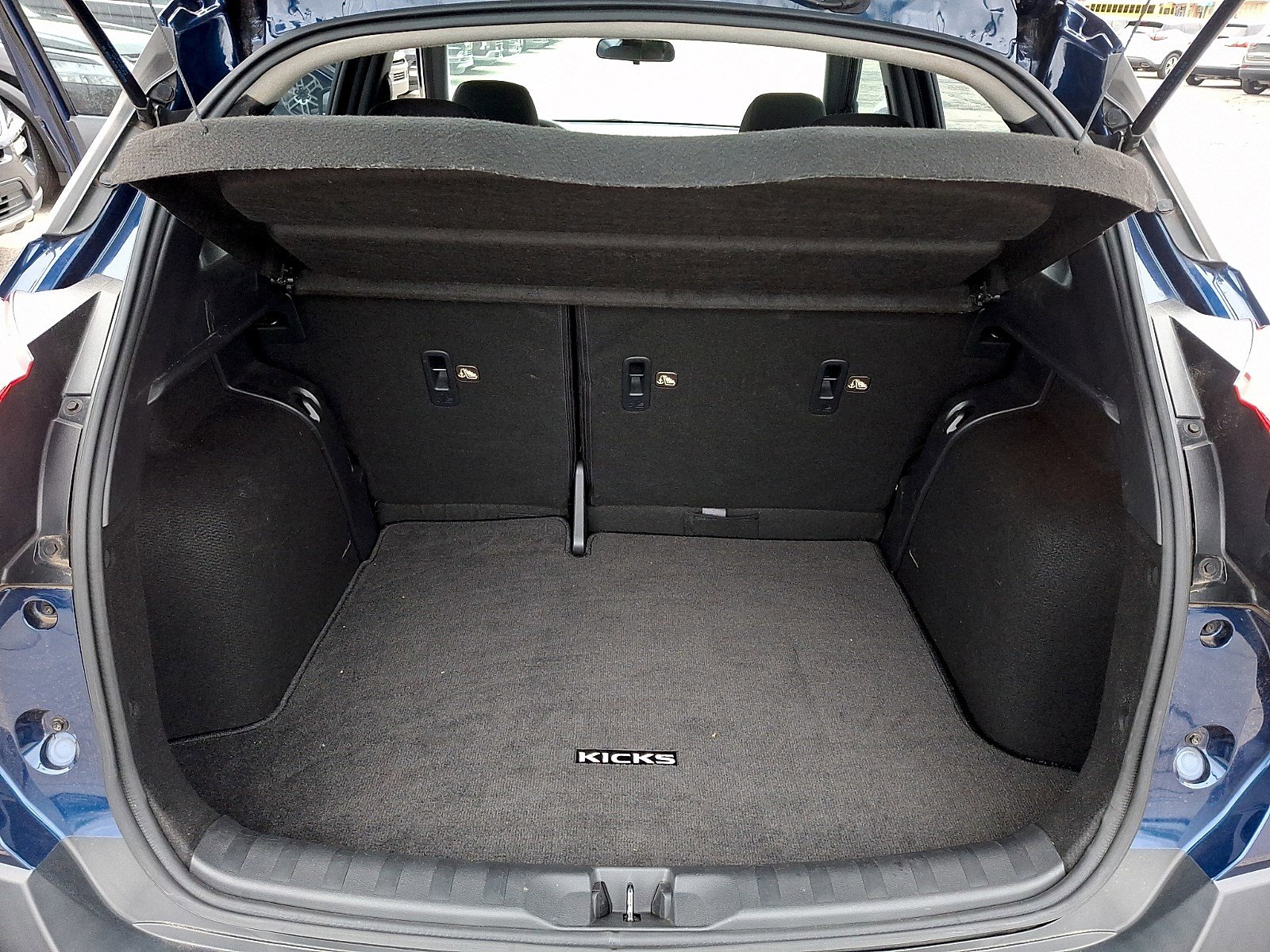 Used 2019 Nissan Kicks SV FWD image 28