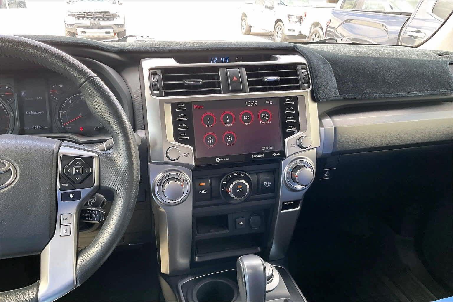Used 2021 Toyota 4Runner SR5 AWD/4WD image 15