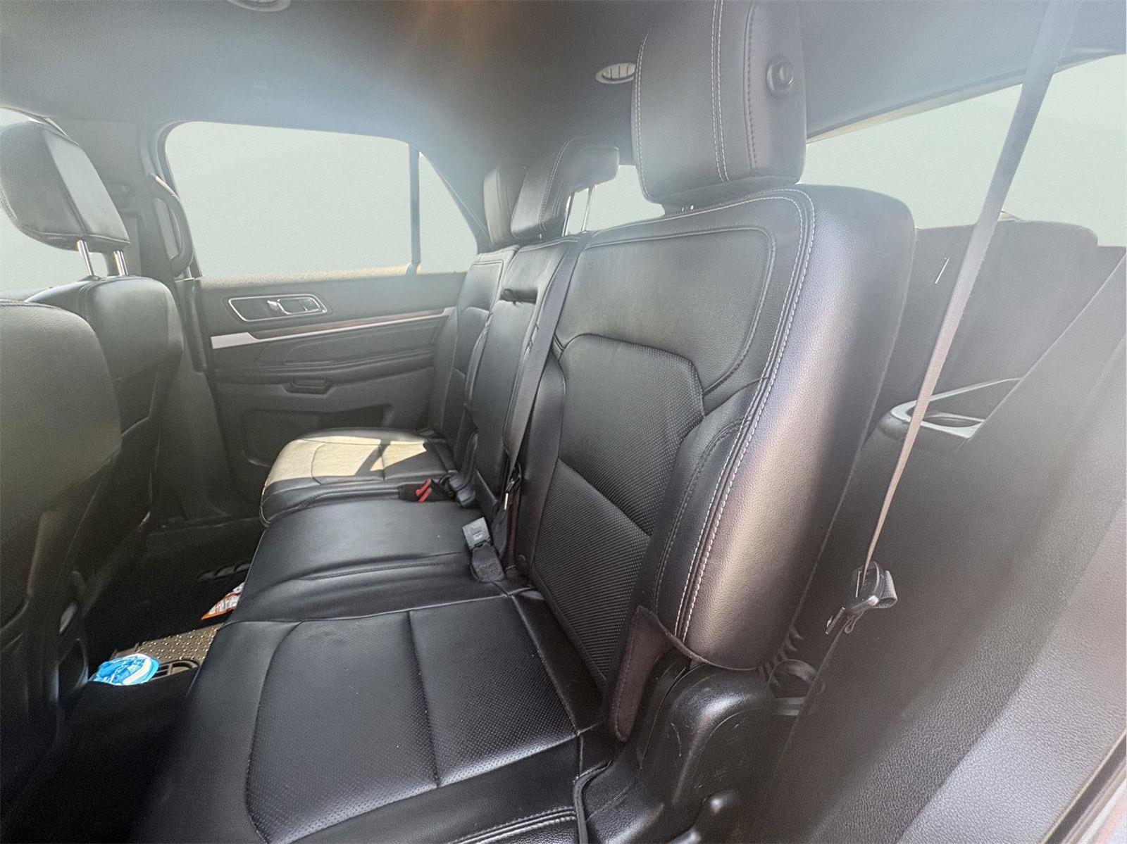 Certified 2018 Ford Explorer Limited AWD/4WD image 9