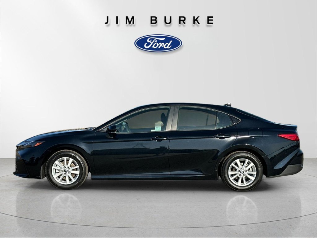 Used 2025 Toyota Camry LE FWD image 2