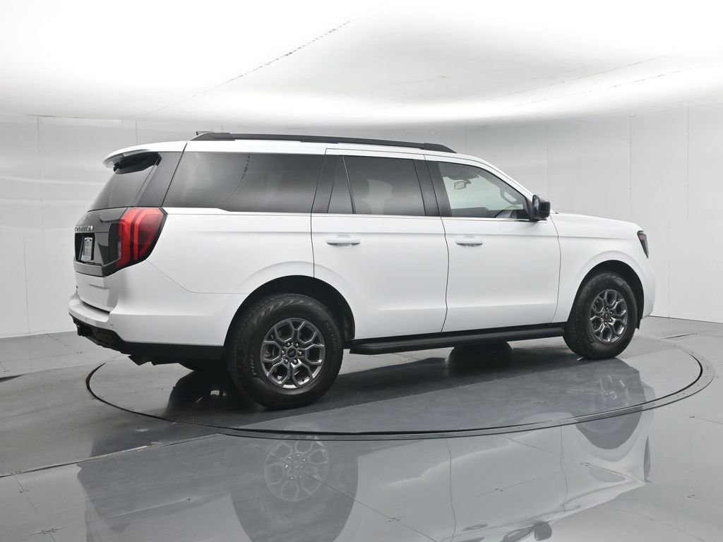 Certified 2025 Ford Expedition Active AWD/4WD image 32