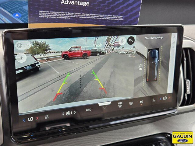 Certified 2025 Ford Expedition Active AWD/4WD image 23