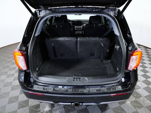 Certified 2023 Ford Explorer XLT w/ Equipment Group 202A AWD/4WD image 8