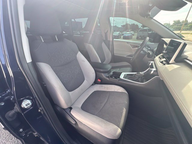 Used 2025 Toyota RAV4 XLE w/ Convenience Package FWD image 20