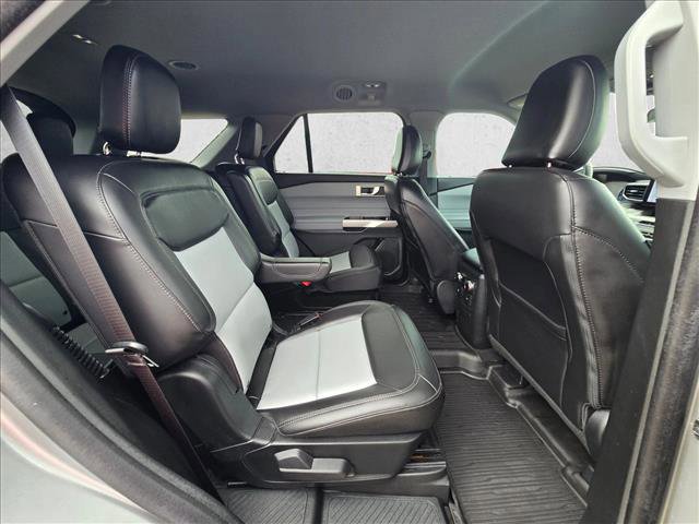 Certified 2023 Ford Explorer XLT w/ Equipment Group 202A RWD image 19