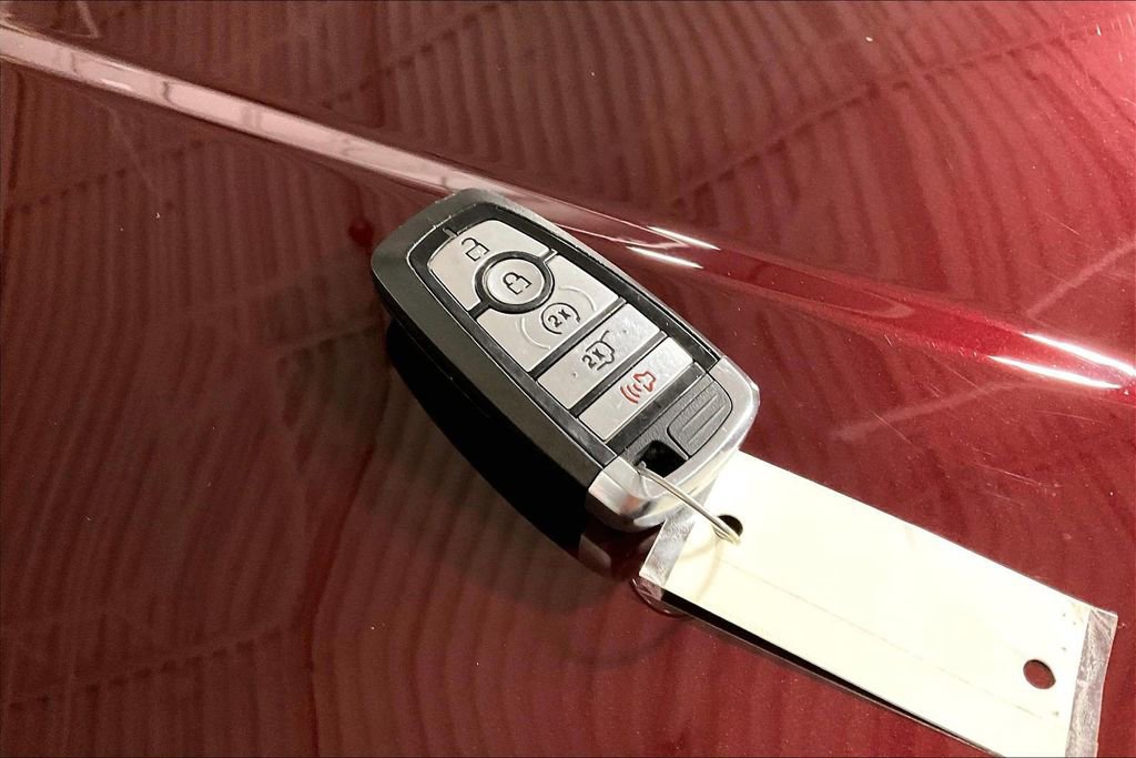 Certified 2024 Ford Edge SEL w/ Convenience Package image 12