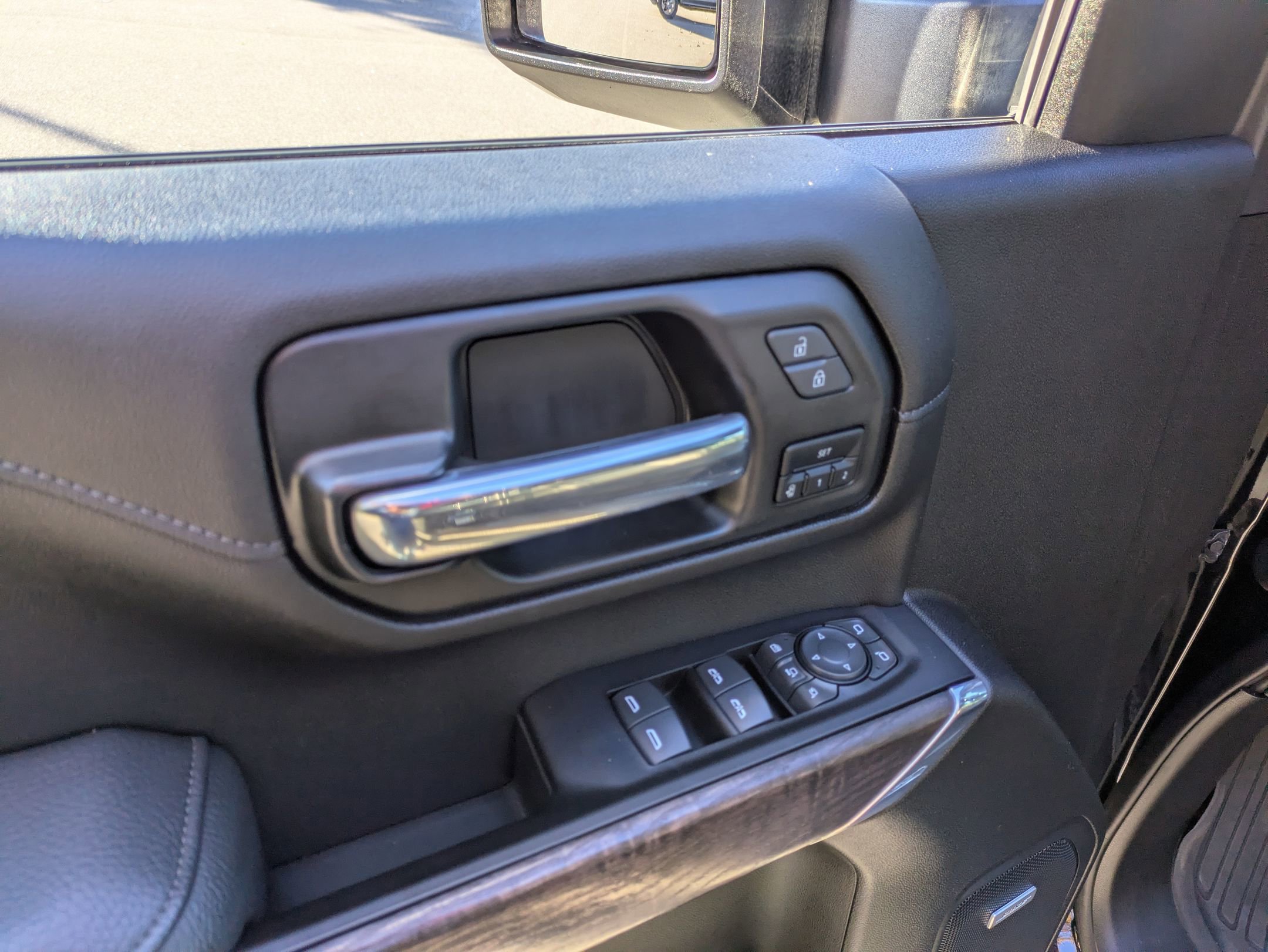 Used 2022 GMC Sierra 3500 Denali w/ Denali Ultimate Package image 17