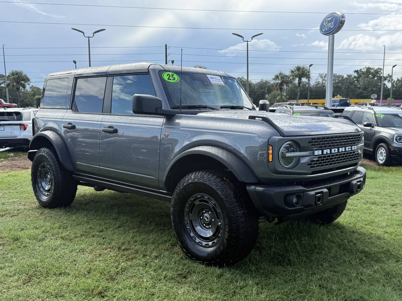 Certified 2025 Ford Bronco Badlands w/ Sasquatch Package AWD/4WD image 2