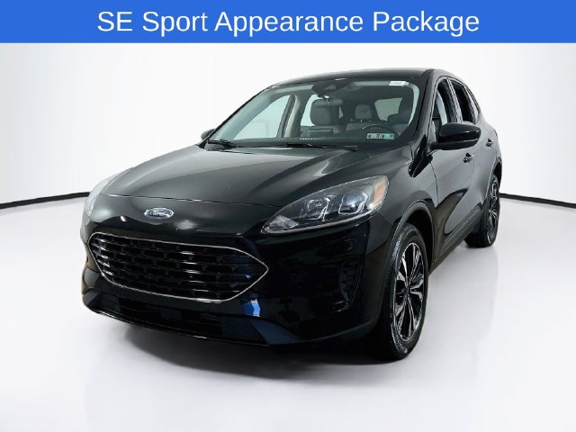 Certified 2022 Ford Escape SE w/ SE Sport Appearance Package AWD/4WD image 3