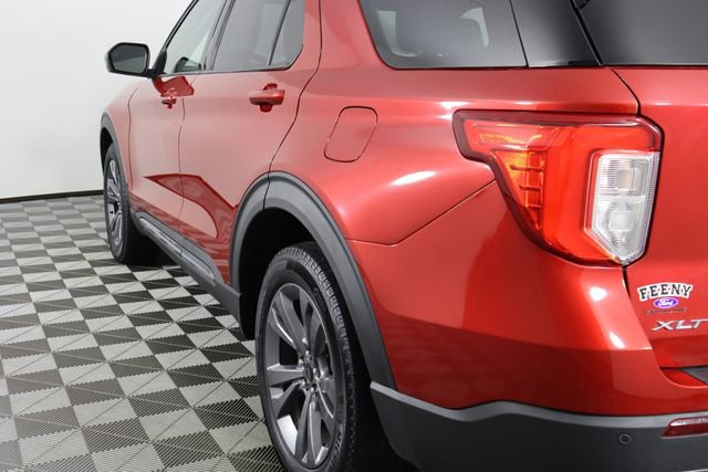 Certified 2022 Ford Explorer XLT w/ Equipment Group 202A image 25