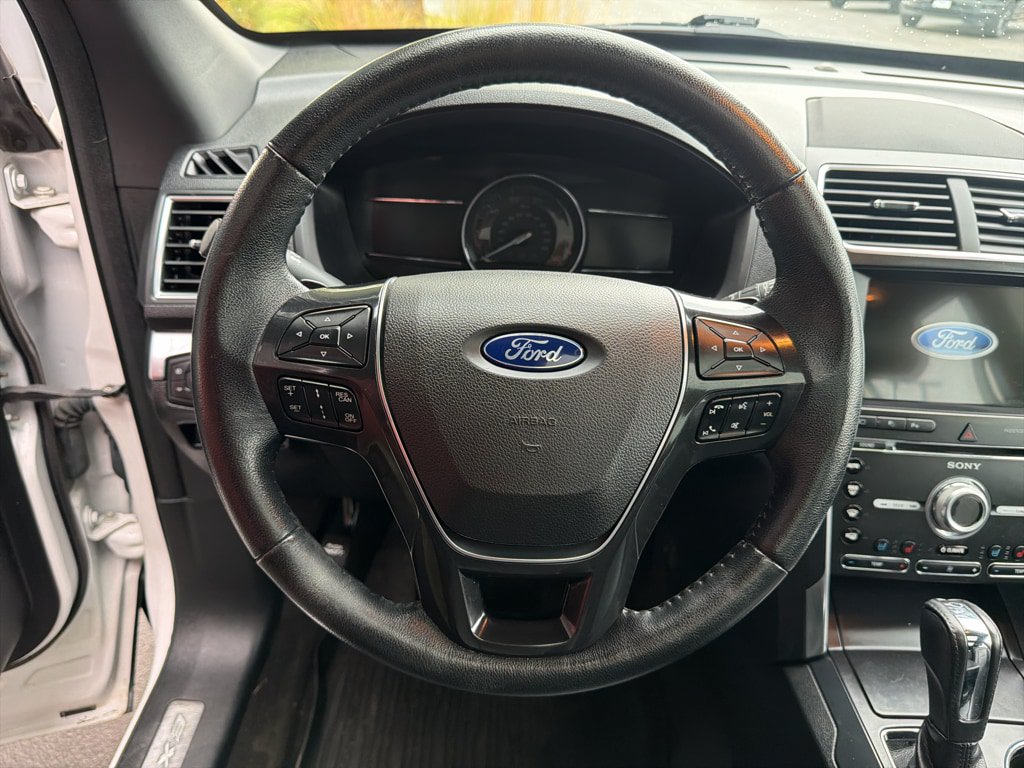 Certified 2017 Ford Explorer Limited AWD/4WD image 22