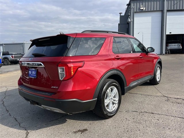 Certified 2021 Ford Explorer XLT w/ Equipment Group 202A image 3