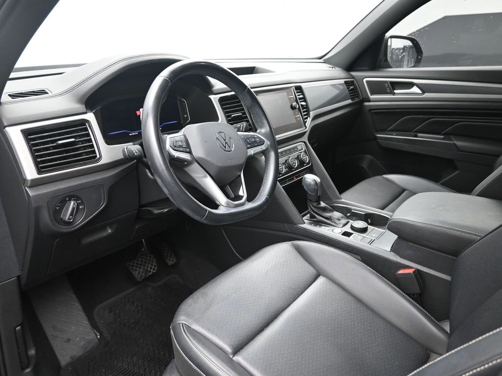 Used 2020 Volkswagen Atlas Cross Sport SEL image 22