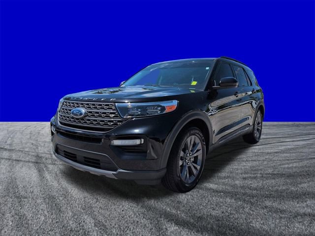 Certified 2022 Ford Explorer XLT w/ Equipment Group 202A image 8