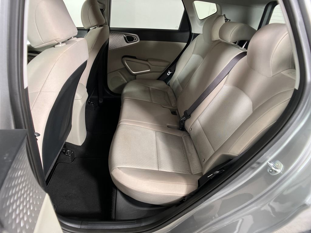 Used 2023 Kia Soul LX w/ LX Technology Package image 30