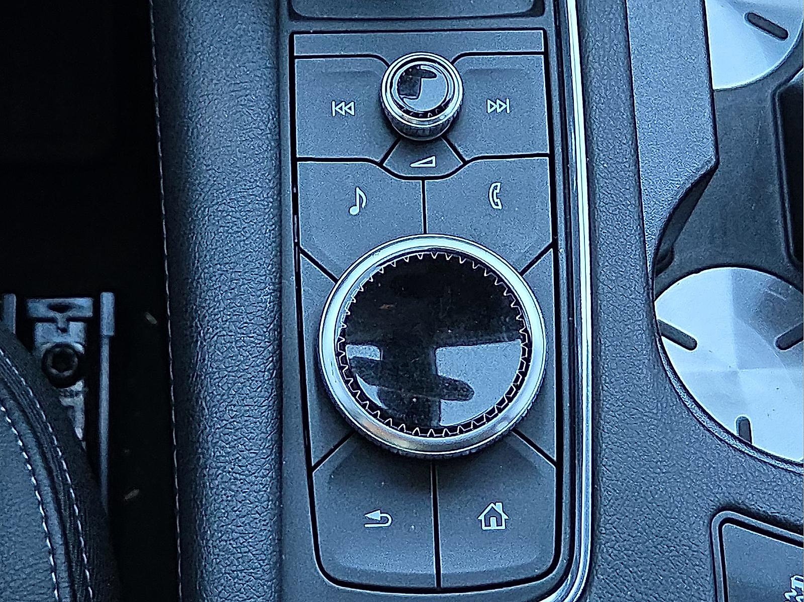 Used 2024 Cadillac XT6 Luxury image 19