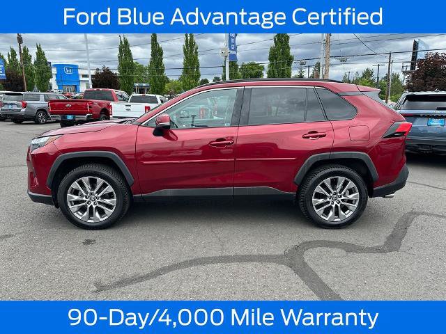Used 2022 Toyota RAV4 XLE Premium FWD image 4
