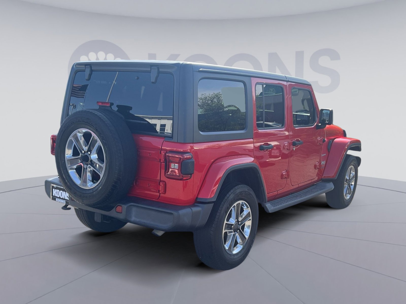 Used 2018 Jeep Wrangler Unlimited Sahara w/ Dual Top Group AWD/4WD image 11
