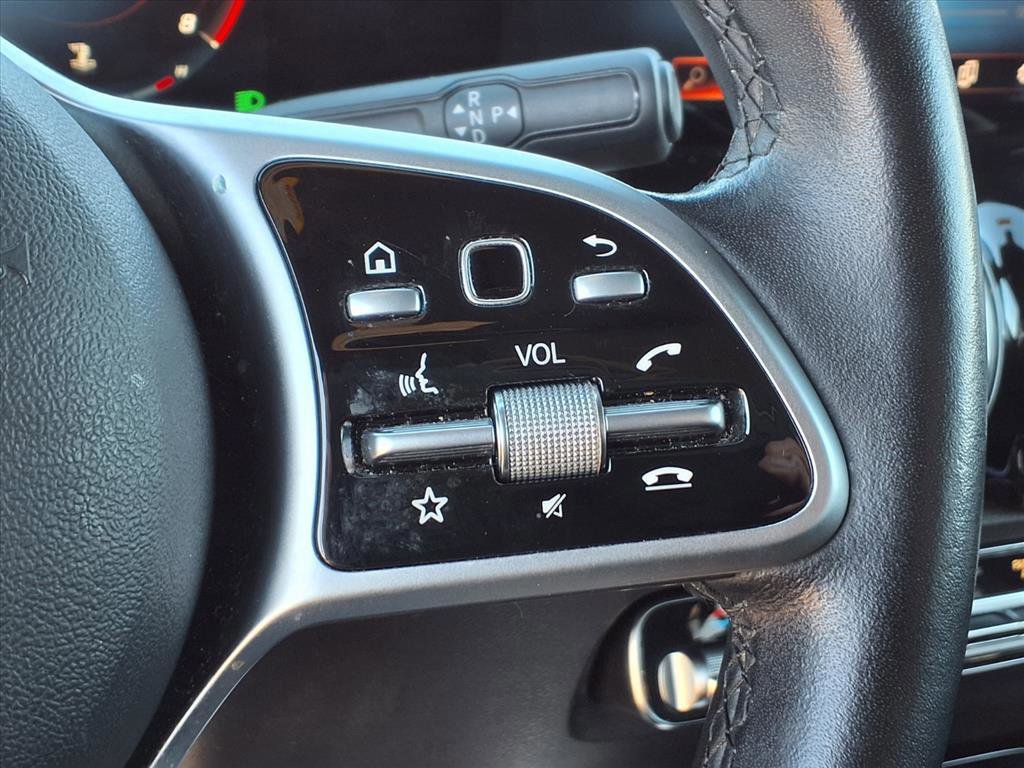 Used 2021 Mercedes-Benz GLB 250 4MATIC image 24