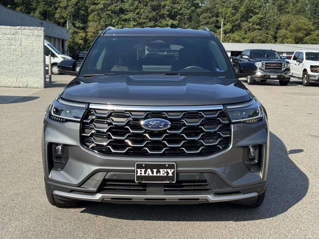 Certified 2026 Ford Explorer Platinum w/ LUX Leather Package AWD/4WD image 27