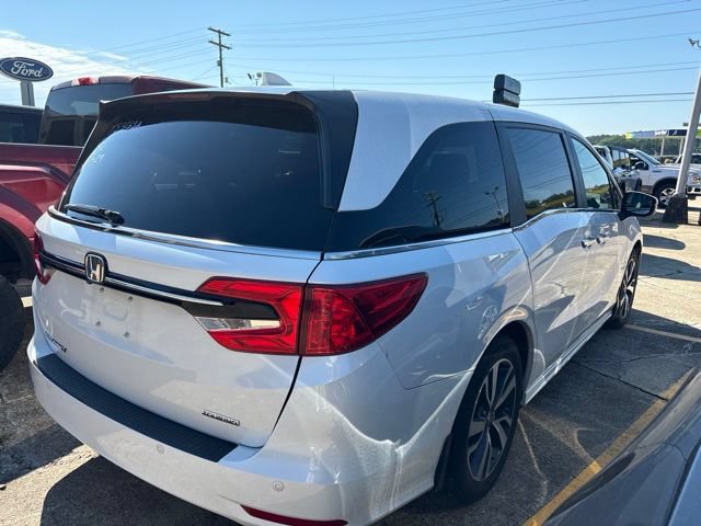Used 2024 Honda Odyssey Touring image 2