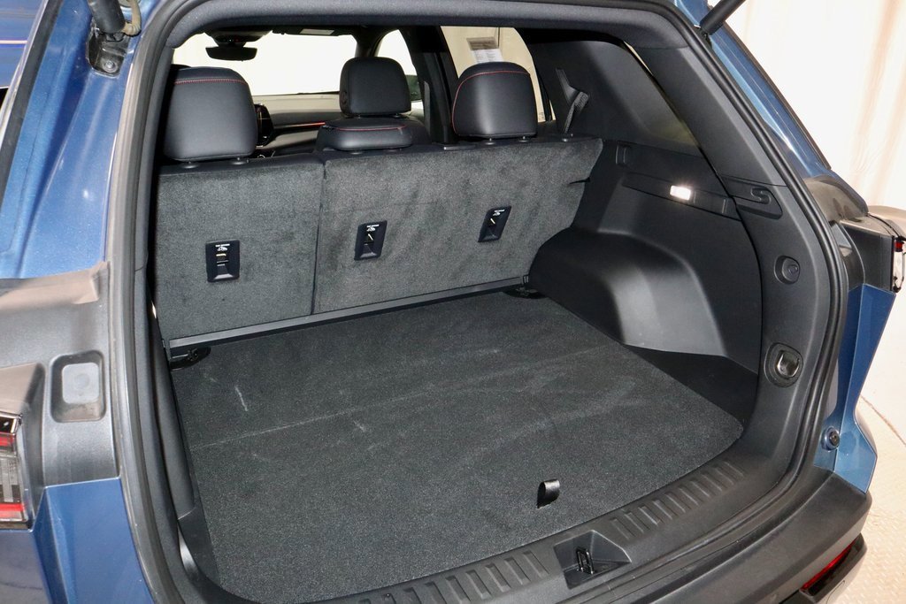 Used 2025 Chevrolet Equinox RS w/ Safety and Technology Package image 12