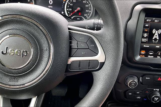 Used 2023 Jeep Renegade Latitude AWD/4WD image 18