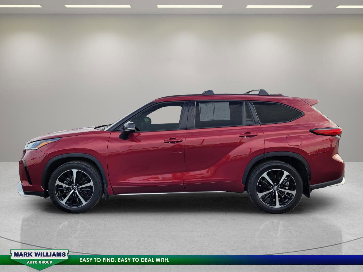 Used 2022 Toyota Highlander XSE image 2