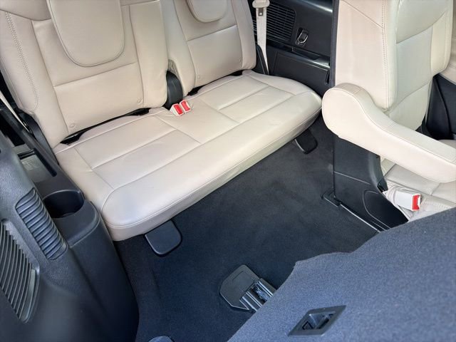 Certified 2022 Ford Explorer Limited w/ Limited Technology Package AWD/4WD image 43