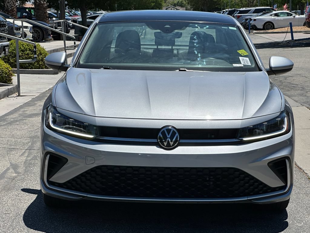 Used 2025 Volkswagen Jetta SE w/ Sunroof Package FWD image 12