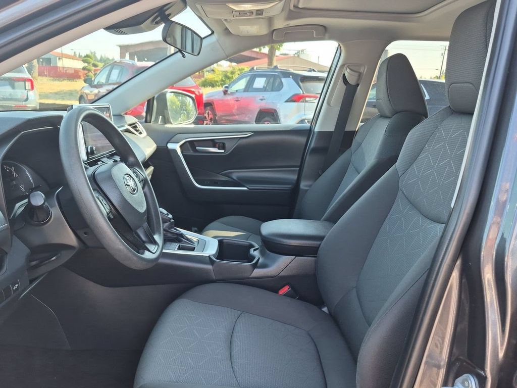 Used 2024 Toyota RAV4 XLE w/ Convenience Package AWD/4WD image 12