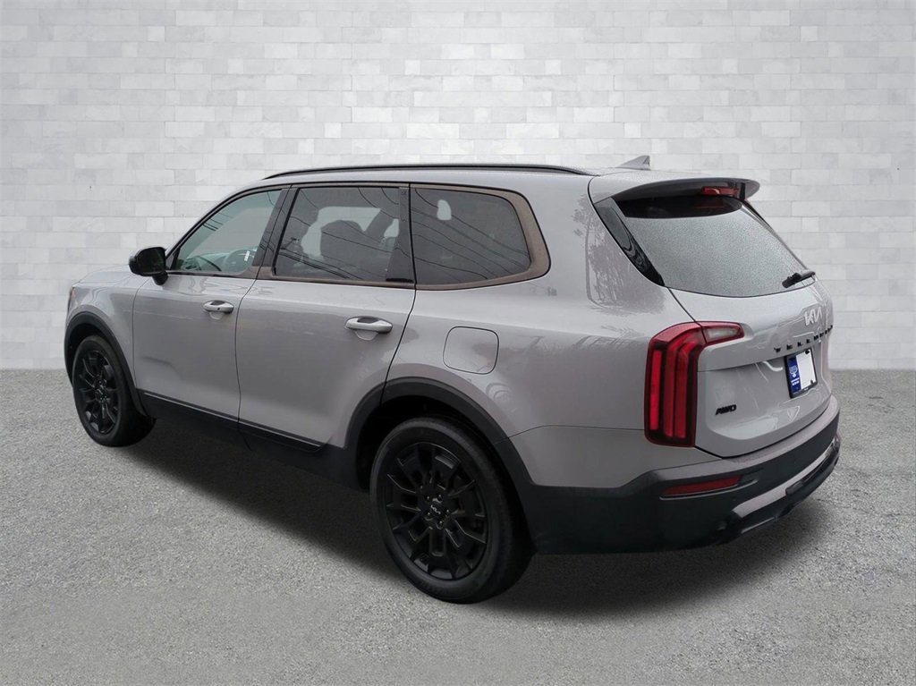 Used 2022 Kia Telluride SX w/ SX Prestige Package image 3